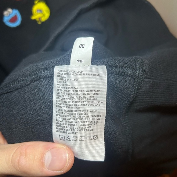 Kaws X Uniqlo Sesame Street embroidered heavy longsleeve - Picture 7 of 7